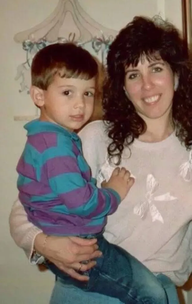 mom-with-son mom-with-son