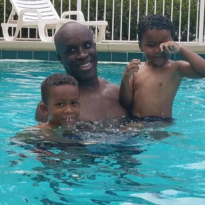 hiawatha-and-boys-in-pool-x