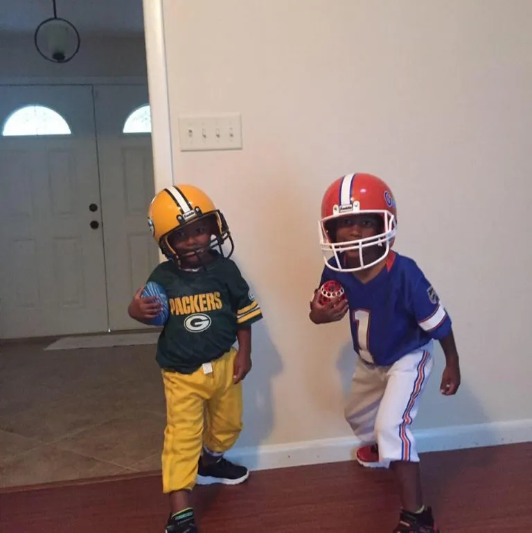 hiawatha-boys-in-football-gear-x