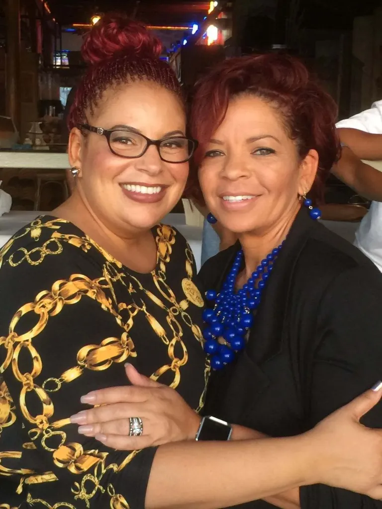 tyka-and-older-sister