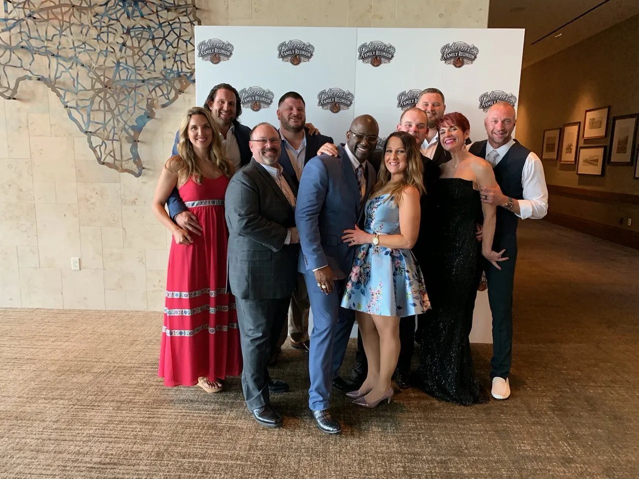 friends-group-picture