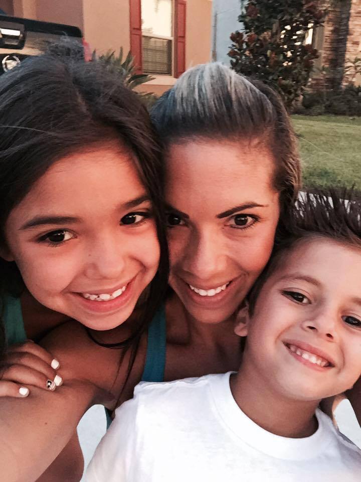 Mara and kids selfie