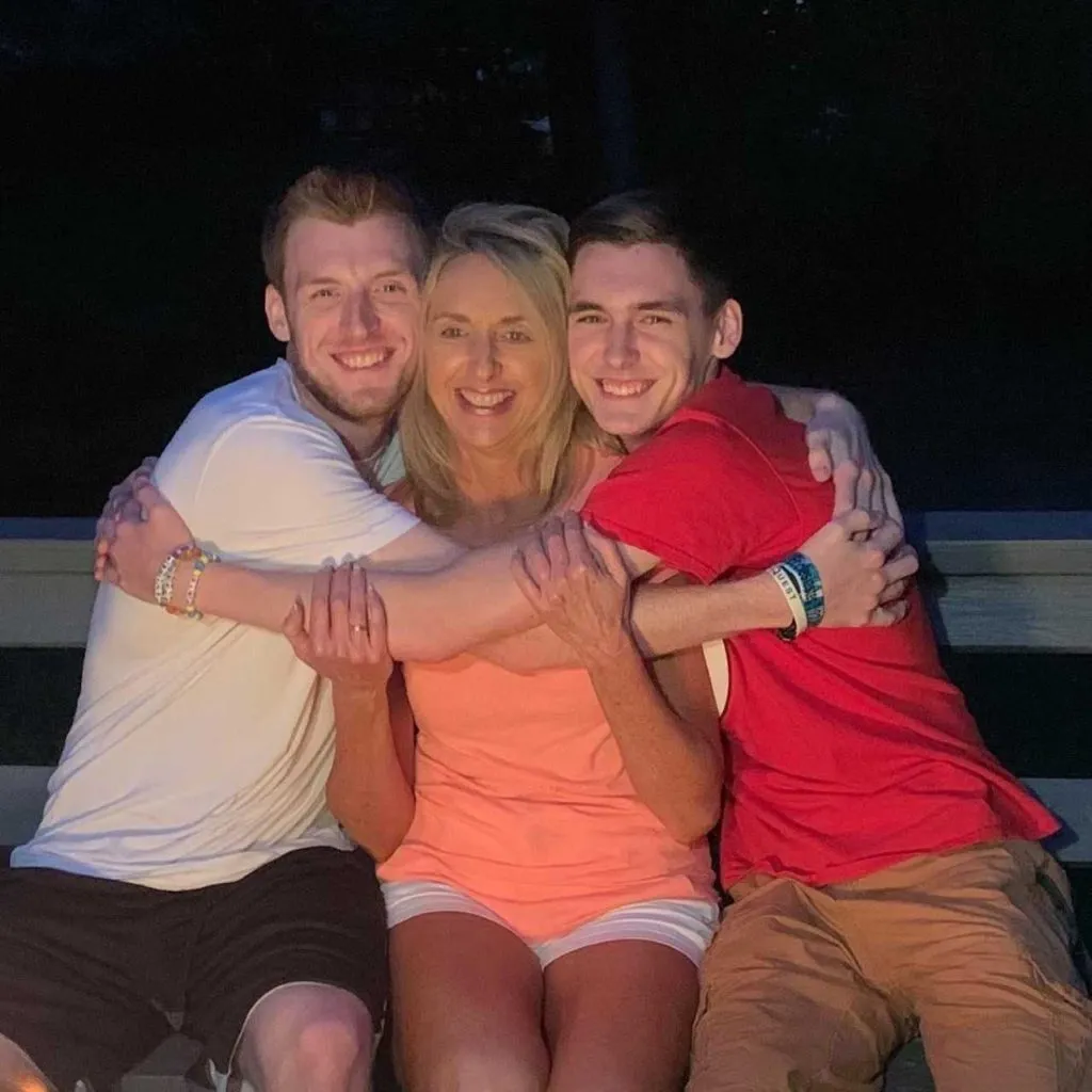 michelle-boys-hug