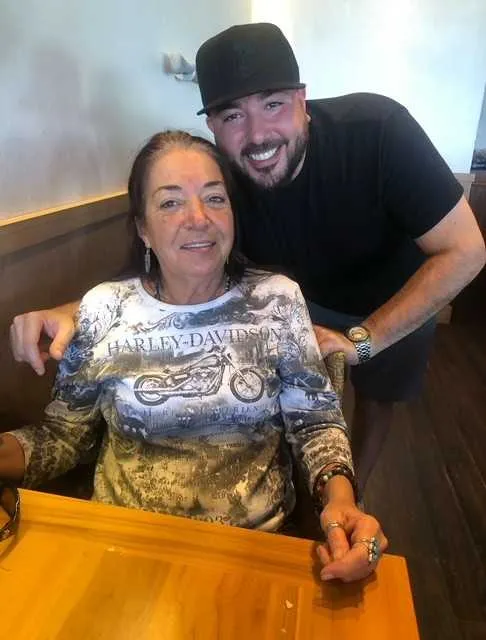 karl-smiles-with-mom